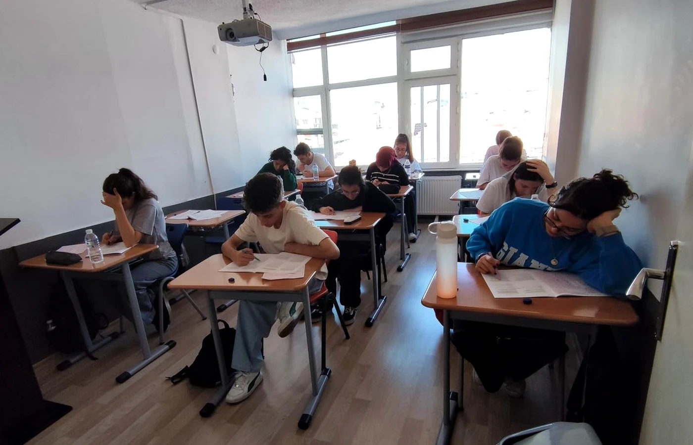 Ortaokul Ara Sınıflar kursu gerçek sınıf ortamı